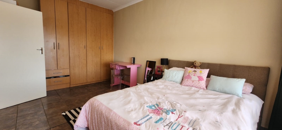 To Let 3 Bedroom Property for Rent in Cashan North West